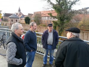 Fachgespräch über die Brückenaufleger